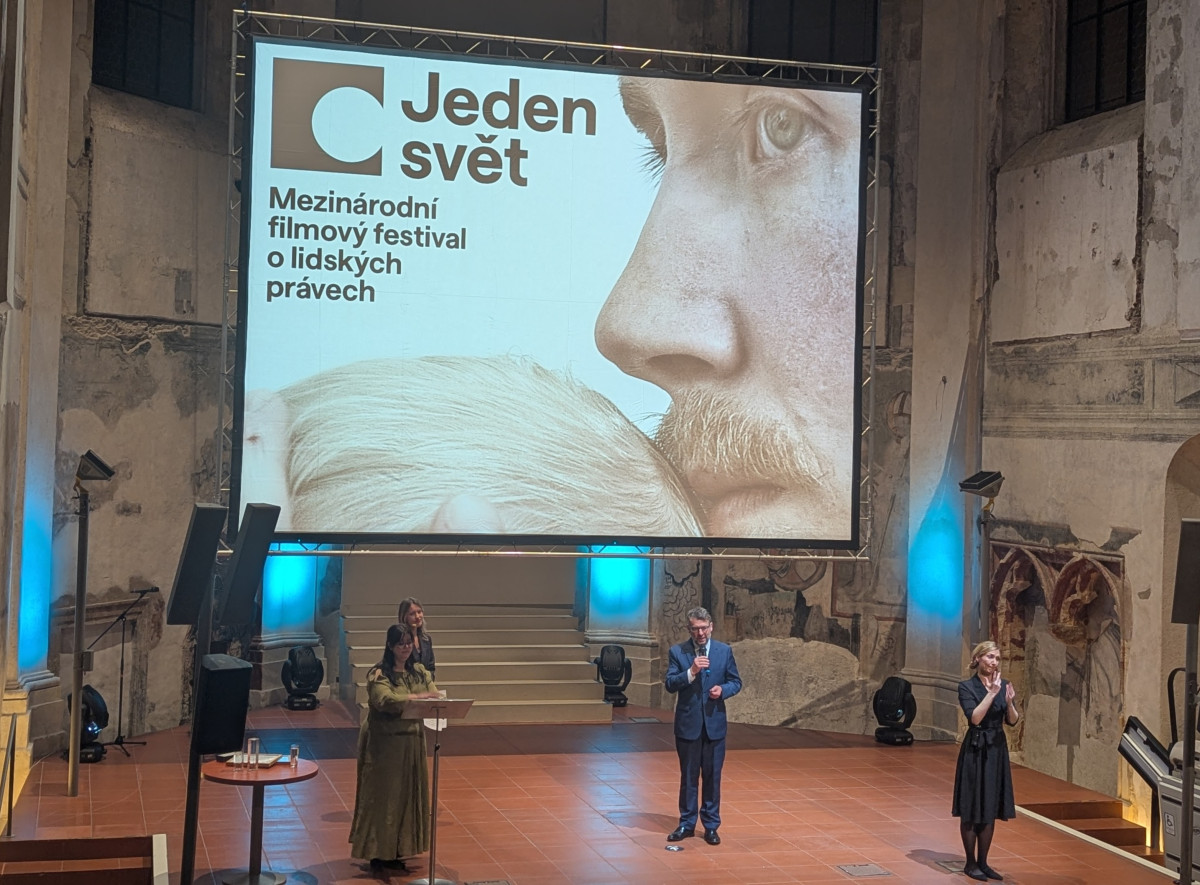 Պրահայում «Մարդը կարիքի մեջ» ՀԿ-ի «Մեկ աշխարհ» փառատոնին ներկայացված է «Սեւ այգի» ֆիլմը