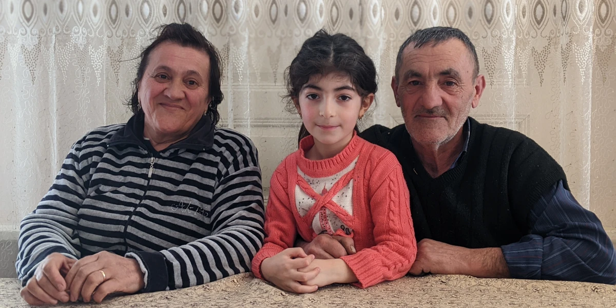 Immediate support to the vulnerable population in Armenia; while focusing on displaced people, hosting families, and vulnerable individuals who stayed in their villages during the conflict. As a result of a new wave of attacks on the sovereign territory of Armenia in September 2022, 7,600 individuals have been displaced from the regions of Gegharkunik, Vayots Dzor, and Syunik.