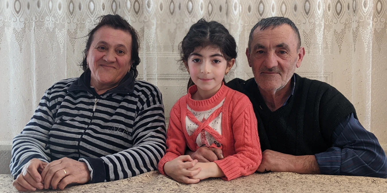 Immediate support to the vulnerable population in Armenia; while focusing on displaced people, hosting families, and vulnerable individuals who stayed in their villages during the conflict. As a result of a new wave of attacks on the sovereign territory of Armenia in September 2022, 7,600 individuals have been displaced from the regions of Gegharkunik, Vayots Dzor, and Syunik.